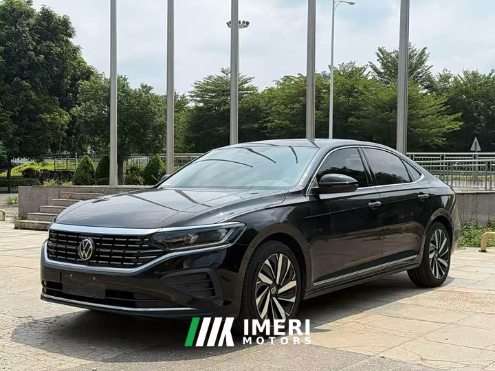 Volkswagen Passat 330TSI Elite - ავტომობილი ჩინეთიდან