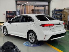 Toyota Corolla Hybrid 1.8H E-CVT Luxury - ფოტო 10