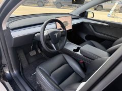 Tesla Model Y Rear-Wheel Drive - ფოტო 4