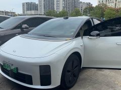 Li Auto i6 Single Motor Version - ფოტო 1