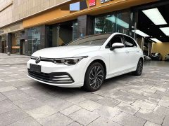 Volkswagen Golf 2023 280TSI DSG R-Line - ფოტო 1