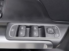 Mercedes-Benz GLB 200 Dynamic - ფოტო 9
