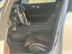 Volvo V60 B5 Luxury Edition - ფოტო 9