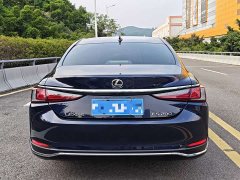 Lexus ES 200 Premium Edition - ფოტო 5