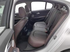 BMW 1 Series 120i M Sport Night Edition - ფოტო 15
