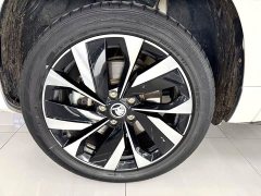 Skoda Corollac TSI280 Luxury Edition - ფოტო 14