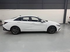 Hyundai Elantra 2023 1.5L CVT GLS Leading Edition - ფოტო 4