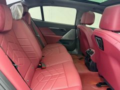 BMW 5 Series 525Li M Sport Package - ფოტო 9