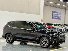 BMW X5 xDrive 30Li Luxury M Sport Package - ფოტო 3