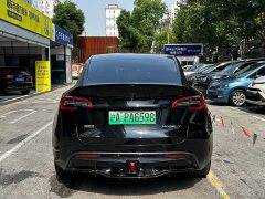 Tesla Model Y Rear-Wheel Drive - ფოტო 4