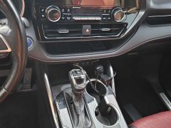 Toyota Crown Venza 2.5L HEV AWD Premier - ფოტო 9