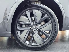 Li Auto L9 2022 Max - ფოტო 11