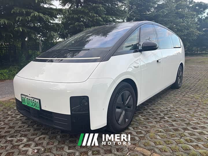 Li Auto MEGA Home Family Edition - ავტომობილი ჩინეთიდან