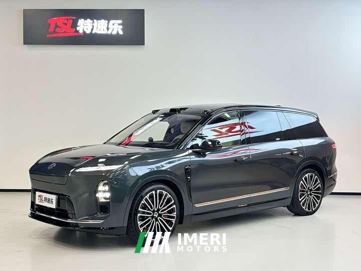 NIO ES8 Six-Seat Executive Signature Edition