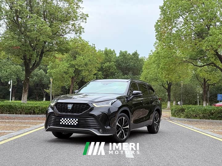 Toyota Crown Venza 2.5L HEV AWD Premium - ავტომობილი ჩინეთიდან
