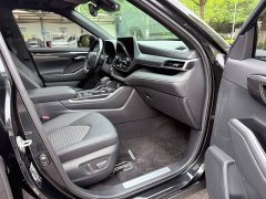 Toyota Crown Venza 2.5L HEV AWD Premium - ფოტო 10