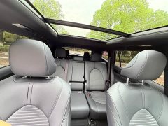 Toyota Crown Venza 2.5L HEV AWD Premium - ფოტო 13
