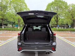 Toyota Crown Venza 2.5L HEV AWD Premium - ფოტო 17