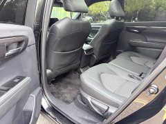 Toyota Crown Venza 2.5L HEV AWD Premium - ფოტო 9