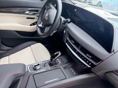Cadillac CT5 28T Track Performance Edition with Peak Track Package - ფოტო 12