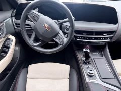 Cadillac CT5 28T Track Performance Edition with Peak Track Package - ფოტო 9