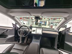 Tesla Model Y Rear-Wheel Drive - ფოტო 5
