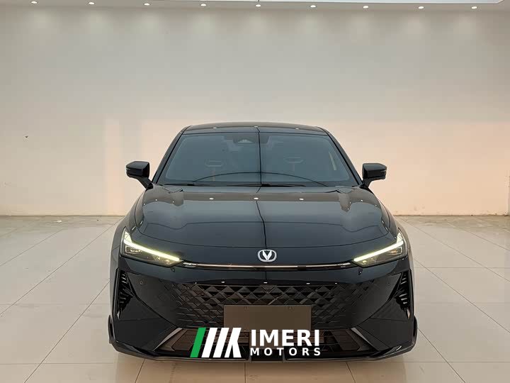 Changan UNI-V 1.5T Premium - ავტომობილი ჩინეთიდან