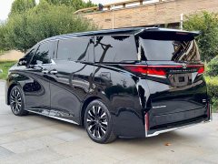Toyota Vellfire 2024 Crown Hybrid 2.5L Executive Premier Edition - ფოტო 14