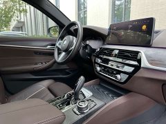 BMW 5 Series Facelift 530Li Luxury M Sport Package - ფოტო 10