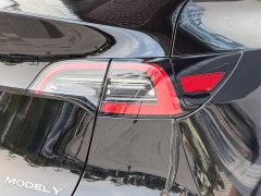 Tesla Model Y 2023 Rear-Wheel Drive - ფოტო 19