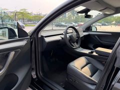 Tesla Model Y 2023 Rear-Wheel Drive - ფოტო 8