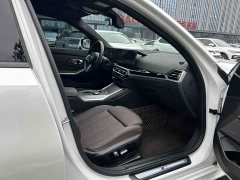 BMW 3 Series 325i M Sport Night Edition Package - ფოტო 7