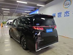 Toyota Vellfire 2024 Crown Hybrid 2.5L Executive Premier Edition - ფოტო 10