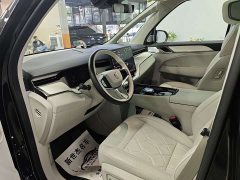 Volvo EM90 2025 Ultra Six-Seater - ფოტო 5