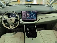 Volvo EM90 2025 Ultra Six-Seater - ფოტო 8