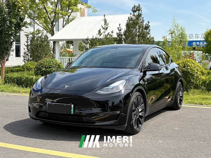 Tesla Model Y Performance All-Wheel Drive