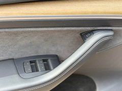 Tesla Model Y Performance All-Wheel Drive - ფოტო 8