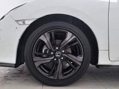 Honda Civic 2021 Hatchback 220 Turbo CVT Trendy Control - ფოტო 17
