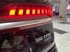 Audi Q7 55 TFSI quattro S line Sport - ფოტო 18