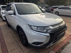 Mitsubishi Outlander 2020 2.0L FWD Comfort 5-Seater - ფოტო 3
