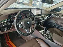 BMW 5 Series 525Li Luxury Package - ფოტო 15