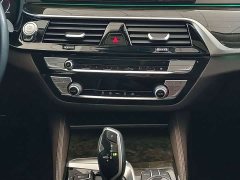 BMW 5 Series 525Li Luxury Package - ფოტო 16