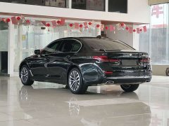 BMW 5 Series 525Li Luxury Package - ფოტო 4