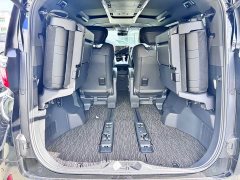 Toyota Alphard Hybrid 2.5L Premium Gold Edition - ფოტო 11