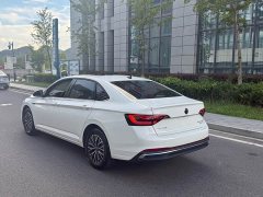 Volkswagen Jetta 200TSI Edition - ფოტო 5