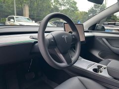 Tesla Model Y Rear-Wheel Drive - ფოტო 10