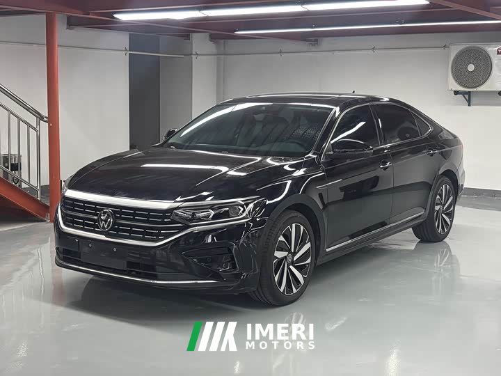 Volkswagen Passat 380TSI Elite - ავტომობილი ჩინეთიდან