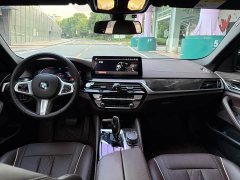 BMW 5 Series 525Li M Sport Package - ფოტო 4