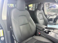 Tesla Model Y Long Range All-Wheel Drive - ფოტო 11