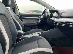 Volkswagen Golf 200TSI DSG Pro - ფოტო 8
